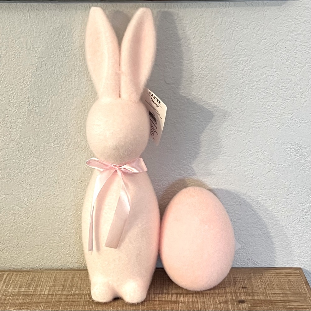 🐰 Mainstays Flocked Easter Bunny and matching flocked egg.